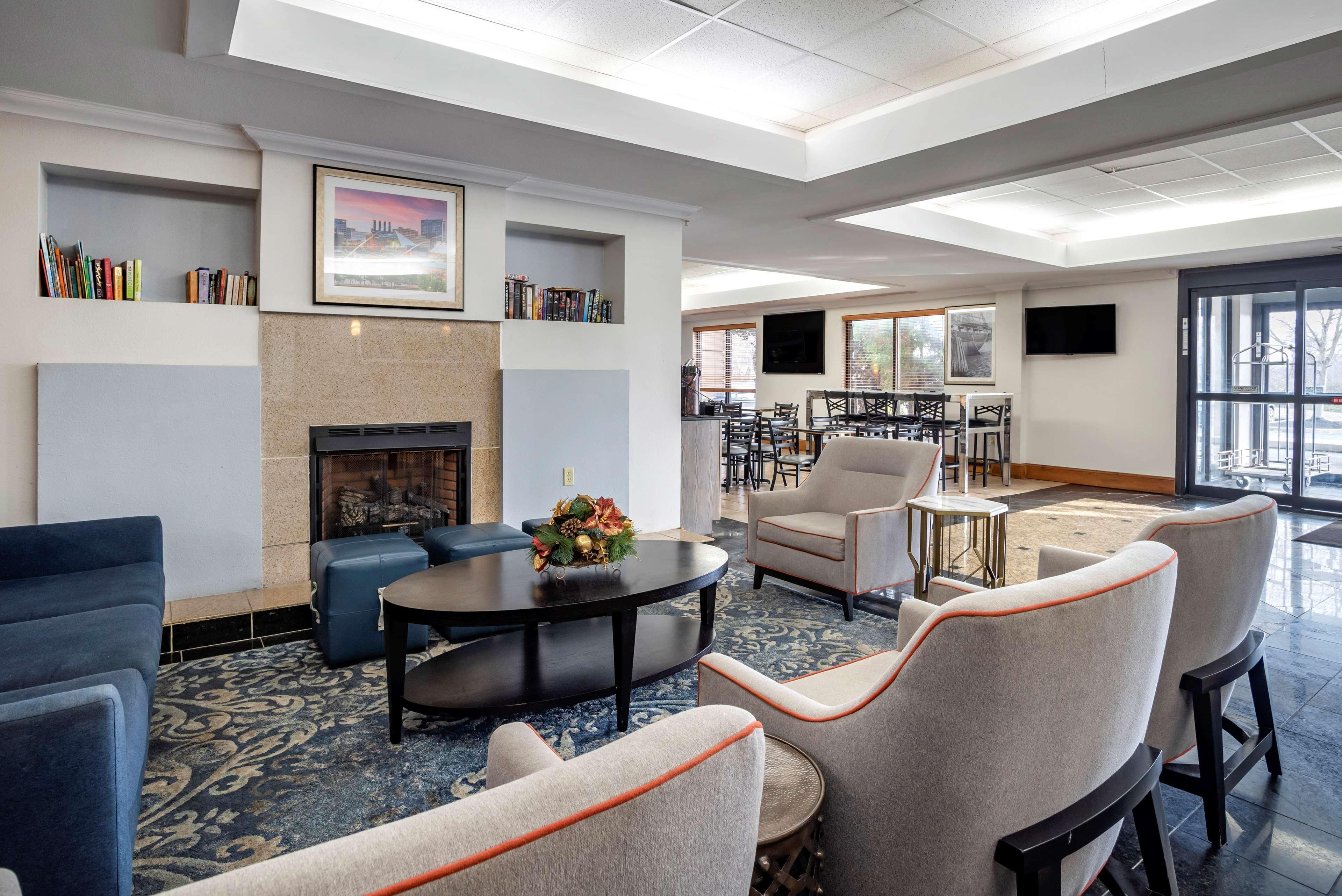 נורת' איסט Best Western Chesapeake Bay North Inn מראה חיצוני תמונה